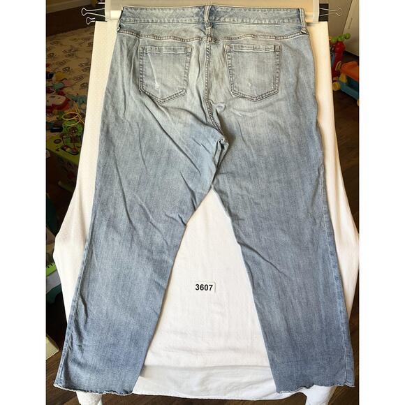 Torrid Women Jeans 16 Light Blue Denim Distressed Button 30" Inseam Ripped - Picture 12 of 12